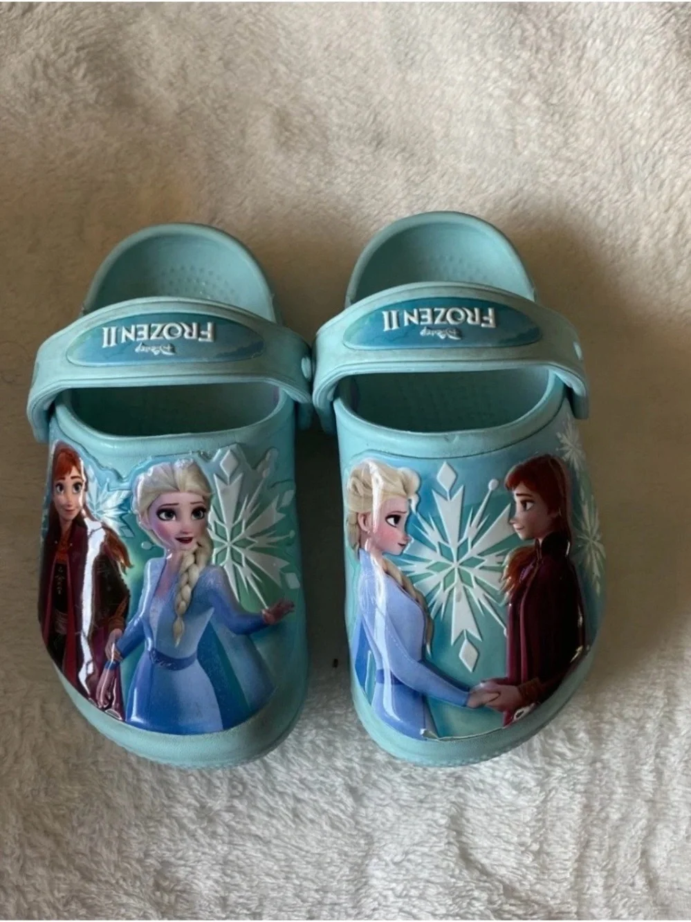 CROCS Frozen II Light Blue Kids C9. Clog Sandals with Elsa & Anna Graphics